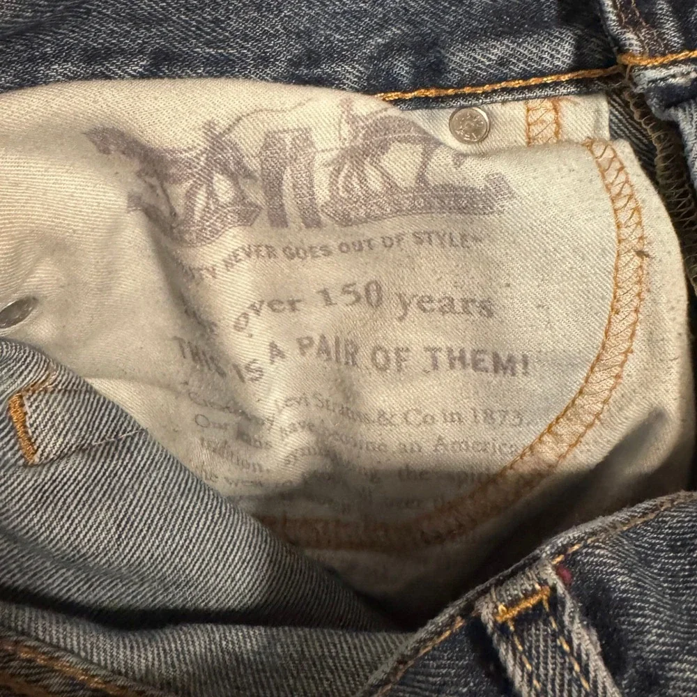Levi's 550 Relaxed Fit Tapered Leg Blue Denim Jeans‎ Mens 32x32 Medium Wash